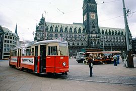 Straßenbahn auf dem Rathausmarkt (1975)