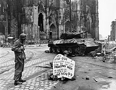 Warning sign in cologne.jpg