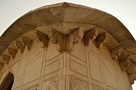 Naulakha-Side-View-Lahore-Fort 3.JPG