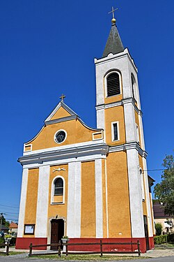 A vámosi római katolikus templom