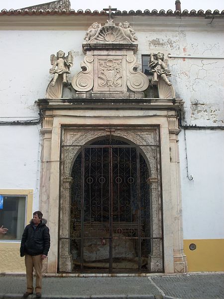 File:Elvas - Passo da Via Sacra na Rua André Gonçalves (exterior).JPG