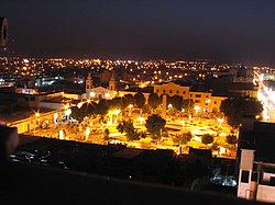 Plaza de Armas pada malam hari