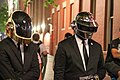 Le duo français Daft Punk se rencontre au lycée Carnot en 1987.