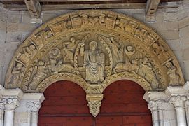 Photographie du tympan de l'église Saint-André.