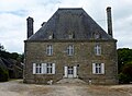 Château de Trégarantec : la façade vue depuis la cour d'honneur.