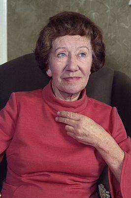 Flora Robson in 1975