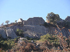 Westliche und südliche Mauer der westlichen Einfriedung auf dem Bergplateau, 2008