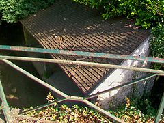 Lavoir, rue du Moulin.