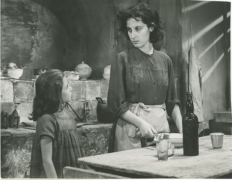 File:Photo The Italian actress Luisa Rossi in a scene from Stranger on the Prowl, a 1952 film directed by Joseph Losey 1952 - Touring Club Italiano 04 1358.jpg