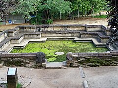 Polonnaruwa-Kumara Pokuna (2).jpg