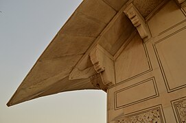 Naulakha-Side-View-Lahore-Fort 2.JPG