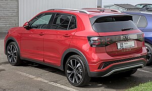 Volkswagen T-Cross (2023) - left rear view