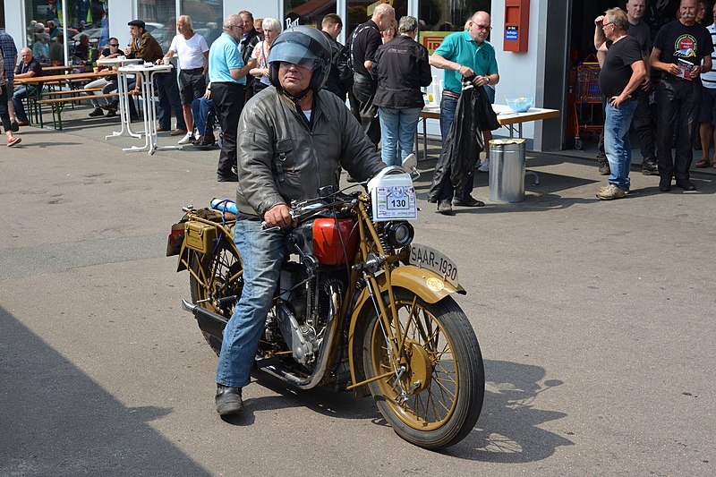 File:Schleswig-Holstein, Wilster, Zehnte Internationale VFV ADAC Zwei-Tage-Motorrad-Veteranen-Fahrt-Norddeutschland und 33te Int-Windmill-Rally NIK 4109.jpg