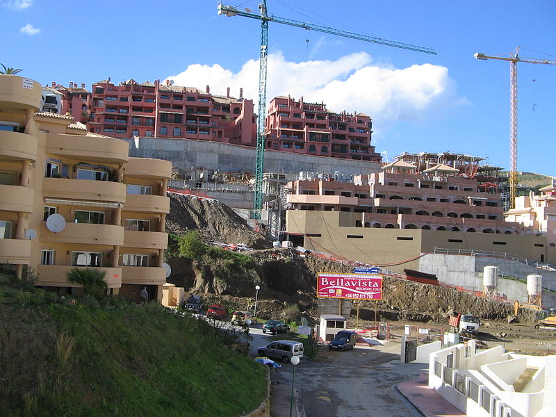 File:Construction in Calahonda, Spain 2005 10.jpg