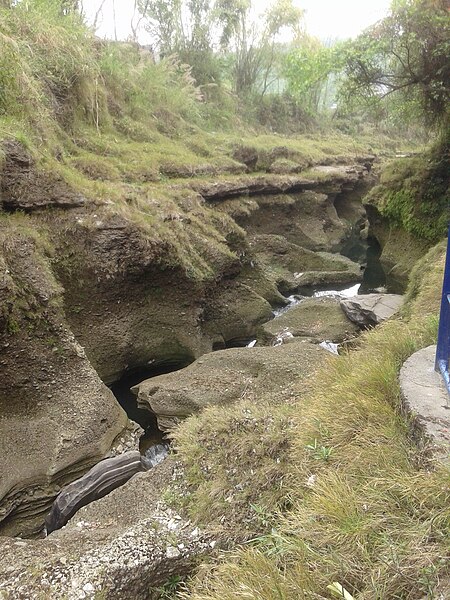 File:Davis falls during spring.jpg