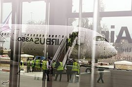 Vista de un avión Airbus 350 en el Aeropuerto Mehrabad