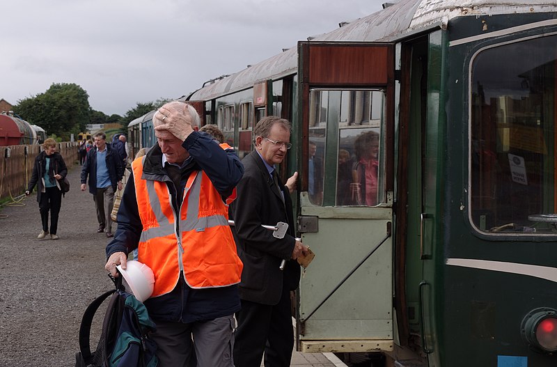 File:Leeming Bar railway station MMB 07.jpg