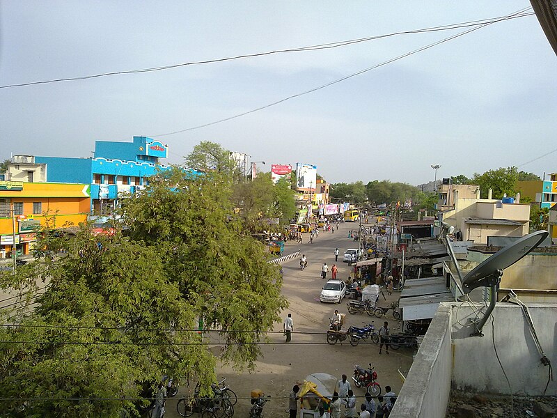 File:Plour Main Road Overview.jpg