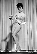 Natalie Wood jouant la stripteaseuse Gypsy Rose Lee dans Gypsy, Vénus de Broadway en 1962.