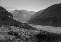 Luftbild von Brienzwiler von 1956, im Talboden rechts der Militärflugplatz Meiringen