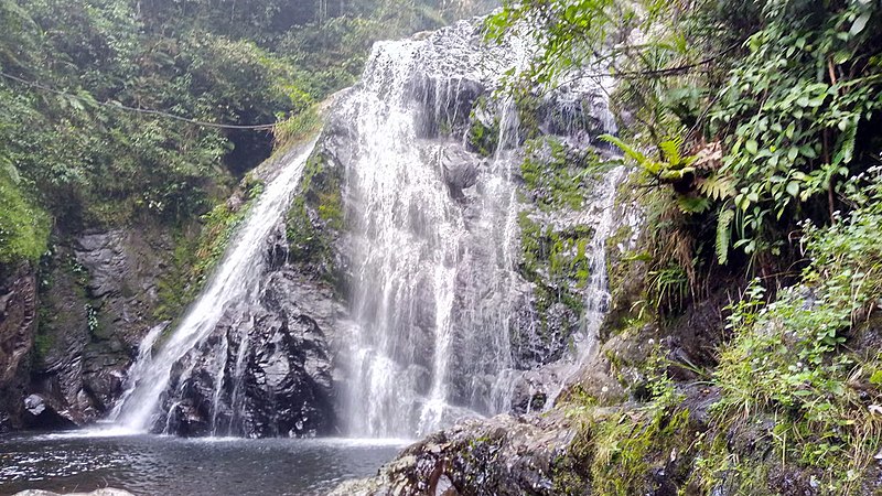 File:Alamay Falls.jpg