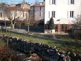 Escola de Saint-Pierre-de-Rivière.