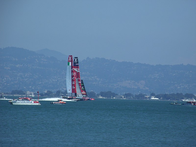 File:Luna Rossa Italy vs. Emirates Team New Zealand - panoramio.jpg