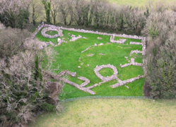 Pentref Celtaidd Din Lligwy Celtic village (pre-Roman) nr Moelfre, Ynys Mon, Wales 09.png