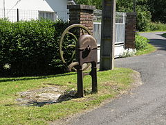 Ancienne pompe à eau.