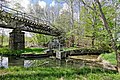 Brücke am Ortseingang von Wiesa mit Wehr an der Schwarzen Elster (2020)