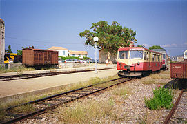 Un train-tramway pour Calvi en août 1994 composé de sa remorque pilote et un Renault ABH 8.