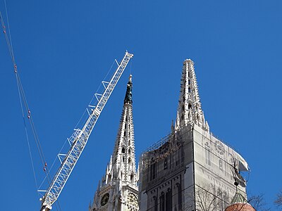 Crane removing the North Tower Bell