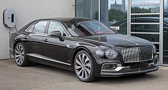 Bentley Flying Spur Hybrid - right front view