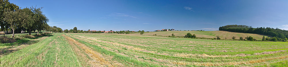 Panoramatický pohled na obec od jihozápadu