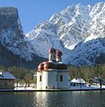 Church St. Bartholomew, in the background the "Watzmann" east wall