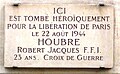 Plaque en hommage au résistant Robert Jacques Houbré, au croisement avec le boulevard Saint-Michel.