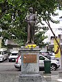 Statue für Silpa Bhirasri, den Gründer der Universität