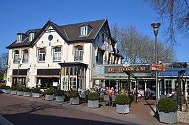 Terrasse de l'hôtel-restaurant Roskam, transformé en Loetje Gorssel en 2016.