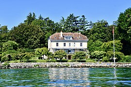 Maison de maître « La Petite Pierrière », route de Lausanne 236, 46° 14′ 06″ N, 6° 09′ 00″ E