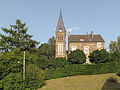 Niederbonsfeld, l'église: Pfarrkirche Sankt Engelbert