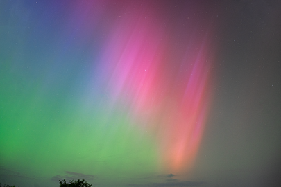 Aurora Borealis'in Cwmbran, Galler'den görünüşü (51°K)