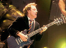 Angus Young, 2001