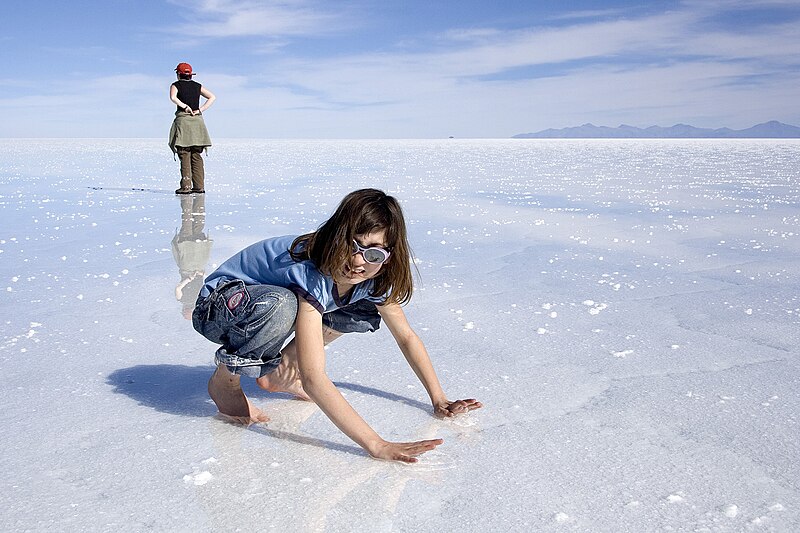 File:Giulia on wet Salar de Uyuni Bolivia Luca Galuzzi 2006.jpg