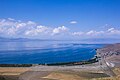 Jezero Sevan a vesnice Shorzha