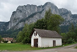 Old mountain rescue hut, Drachenwand, Sankt Lorenz, Upper Austria.jpg