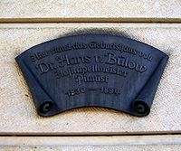 Gedenktafel an den Hofkapellmeister und Pianisten Hans von Bülow