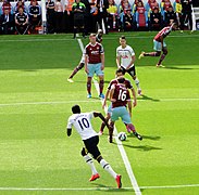 West Ham Tottenham kick-off August 2014.jpg