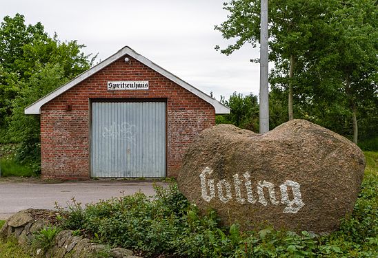 Tiny fire station in Goting Kleines Spritzenhaus (Feuerwehrhaus) in Goting