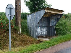 Courtemaux-FR-45-abribus-26.JPG