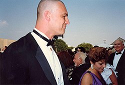 Richard Moll vuonna 1987 Emmy-gaalassa.